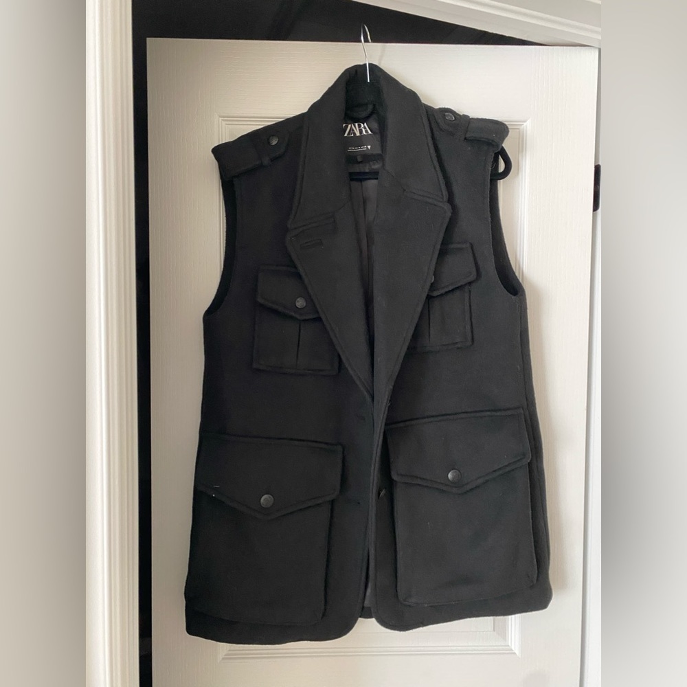 Zara sleeveless coat